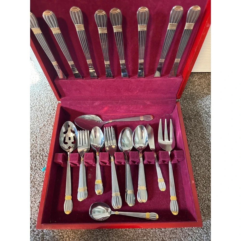 Flatware Set Silver Excellent Gold Ribbed Stainless 45+ Pc